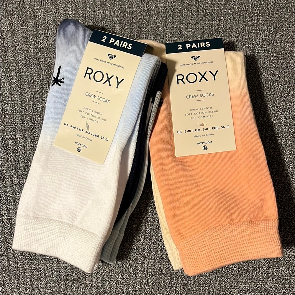 🆕 4pairs Roxy Crew Socks (2-2packs)- White/Coral and White/Blue. Size US 5-10